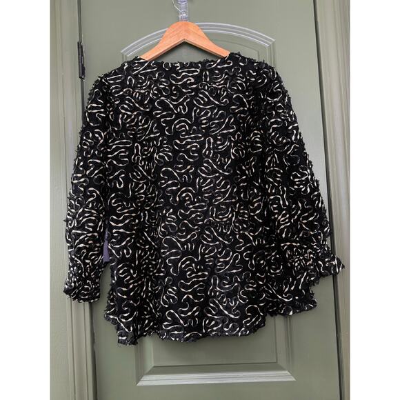 NWT Tuckernuck Nightly Organza Easton Festive Metallic Blouse Black Gold Medium - Picture 3 of 8